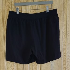 Lululemon 7" shorts